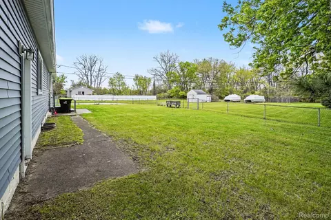 Exterior - 4987 E M 36, Hamburg, MI 48169 photo 3 of 3