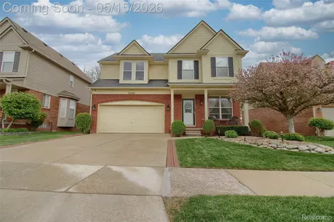 28260 Cottage Ln, Lyon, MI 48165