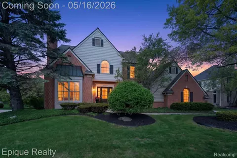 22037 Chase Dr, Novi, MI 48375