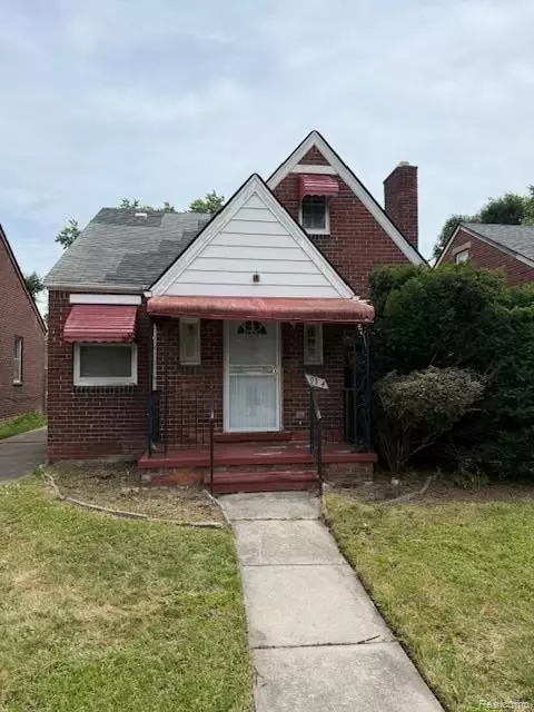 9394 Sorrento St, Detroit, MI 48228