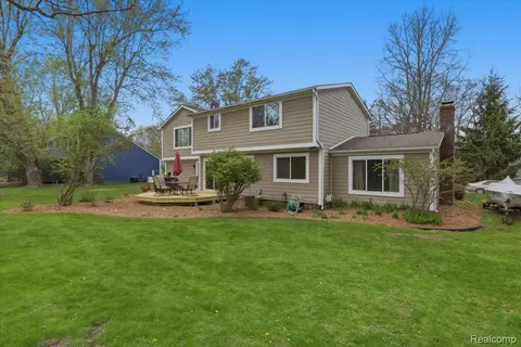 Exterior - 5105 Mohawk Ave, Independence, MI 48348 photo 9 of 9