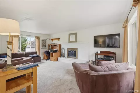 Living - 5105 Mohawk Ave, Independence, MI 48348 photo 1 of 3