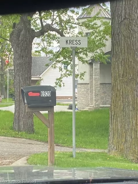 0000 Kress, West Bloomfield, MI 48323