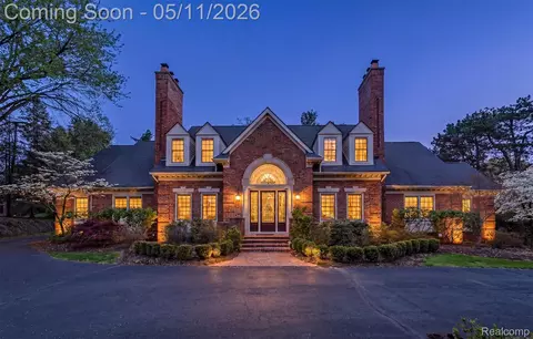 2972 Heron Pl, Bloomfield Hills, MI 48302