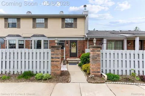 1921 Vine Way Dr #41, Canton, MI 48188
