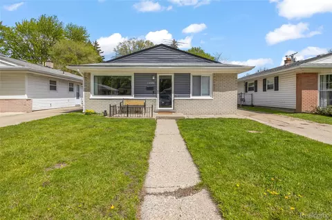 12030 Arcola St, Livonia, MI 48150