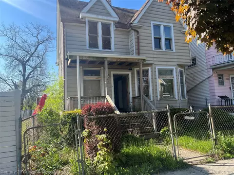 3152 Garfield St, Detroit, MI 48207