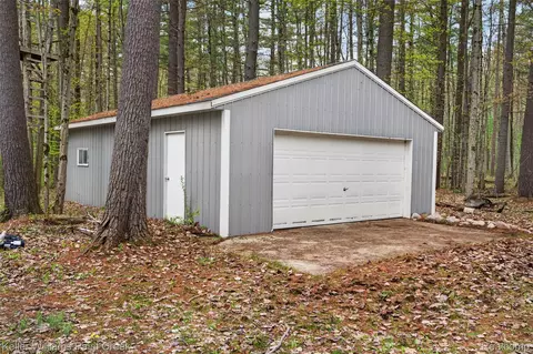 0 E Pinecrest Dr, Gladwin, MI 48624 photo 3