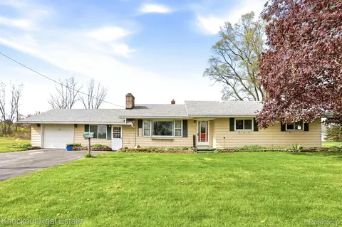 10051 Canada Rd, Birch Run, MI 48415