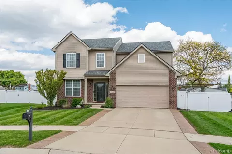 13863 Sherborn Ct, Southgate, MI 48195
