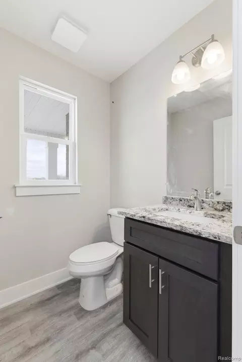 Bath - 2359 Baltimore, Davison, MI 48423 photo 2 of 5