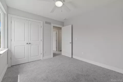 Bedroom - 2359 Baltimore, Davison, MI 48423 photo 6 of 8