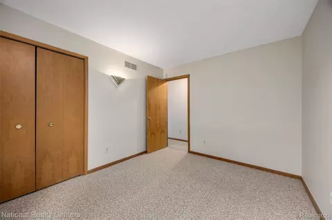 Bedroom - 16061 Meadows Dr, Macomb, MI 48044 photo 3 of 3