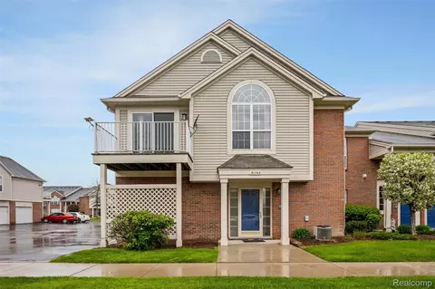 51745 Adler Park Dr W, Chesterfield, MI 48051