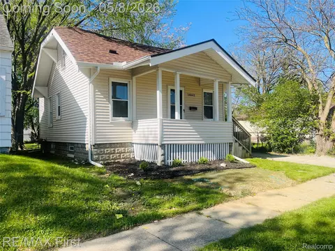 14842 Collinson Ave, Eastpointe, MI 48021