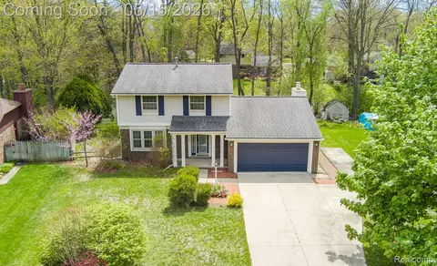 5118 Woodcreek Trl, Independence, MI 48346