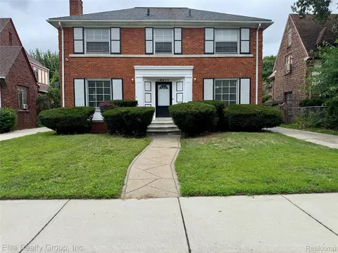 19667 Roslyn Rd, Detroit, MI 48221