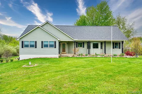 5753 Gregory Rd, Iosco, MI 48137