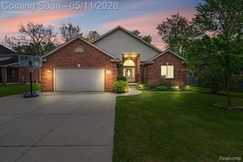 1520 Garden St, Garden City, MI 48135