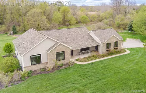 1263 N Baldwin Rd, Brandon, MI 48371