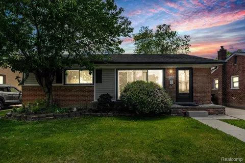 22137 Haskell St, Taylor, MI 48180