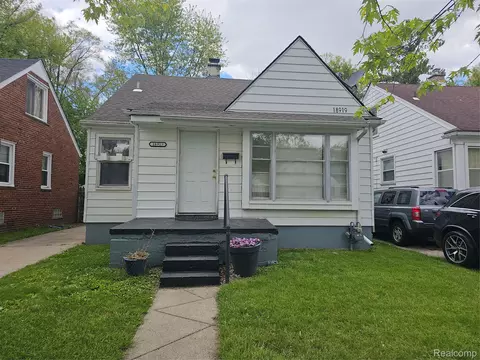 18919 Woodbine St, Detroit, MI 48219