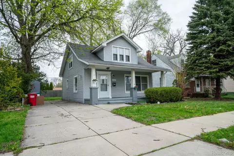 15315 Semrau Ave, Eastpointe, MI 48021