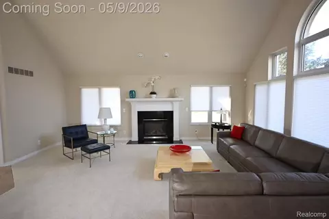 Living - 19205 River Valley Dr, Macomb, MI 48044 photo 6 of 6