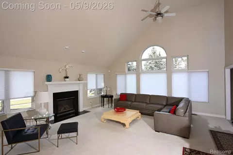 Living - 19205 River Valley Dr, Macomb, MI 48044 photo 2 of 6