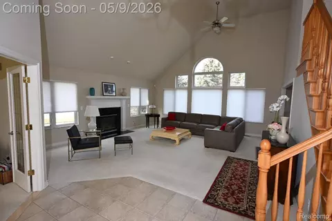 Living - 19205 River Valley Dr, Macomb, MI 48044 photo 4 of 6