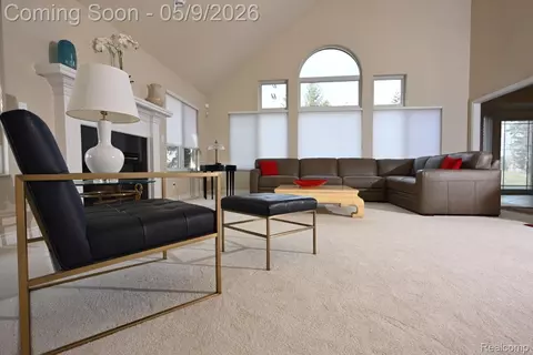 Living - 19205 River Valley Dr, Macomb, MI 48044 photo 5 of 6