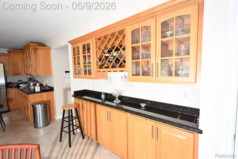 Kitchen - 19205 River Valley Dr, Macomb, MI 48044 photo 4 of 4