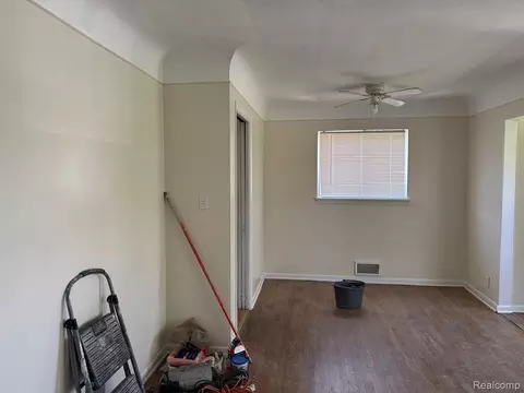 Living - 1913 Basil Ln, Flint, MI 48504 photo 2 of 2