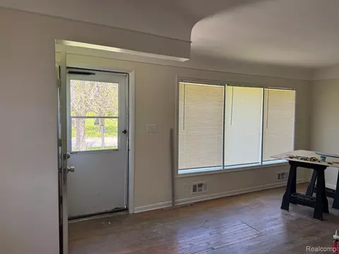 Entry Way - 1913 Basil Ln, Flint, MI 48504 photo 1 of 1
