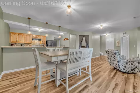 Dining - 4628 Crestway Dr, Brighton, MI 48116 photo 6 of 6