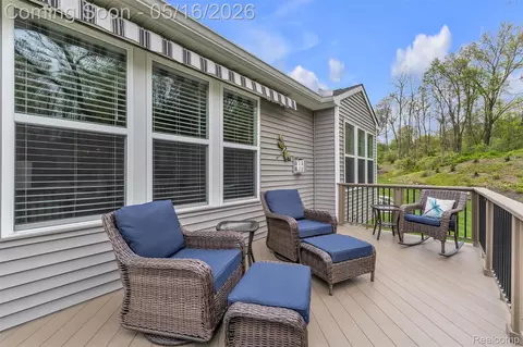 Exterior - 4628 Crestway Dr, Brighton, MI 48116 photo 4 of 11