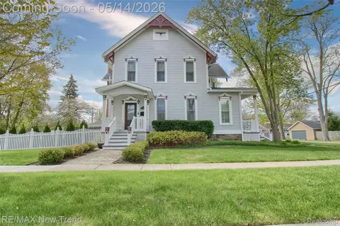 304 E Liberty St, South Lyon, MI 48178