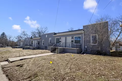 109 Cadillac St, Pontiac, MI 48342