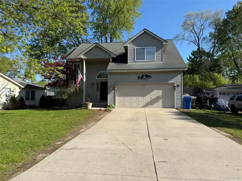 7226 Garvin, Waterford, MI 48329