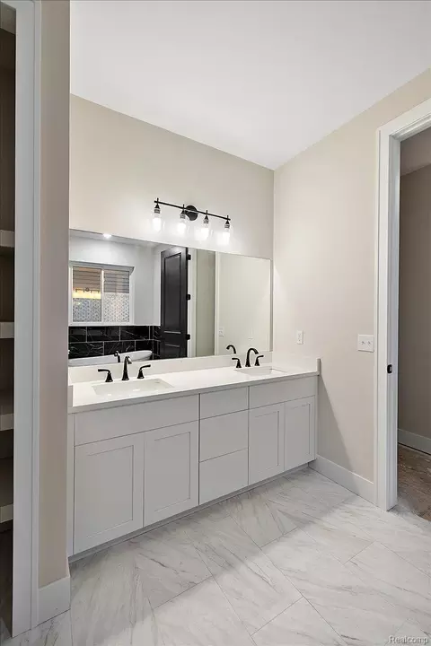 Bath - 50793 Timberstone Dr, Macomb, MI 48042 photo 7 of 13