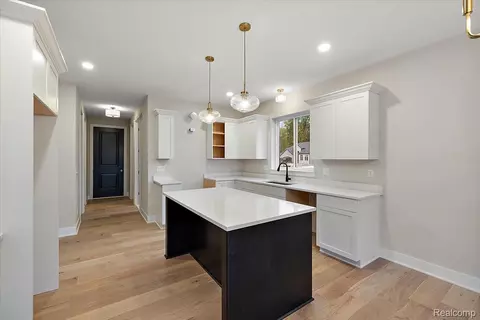Kitchen - 50793 Timberstone Dr, Macomb, MI 48042 photo 3 of 5