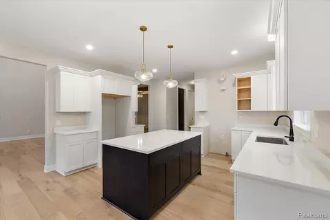 Kitchen - 50793 Timberstone Dr, Macomb, MI 48042 photo 1 of 5
