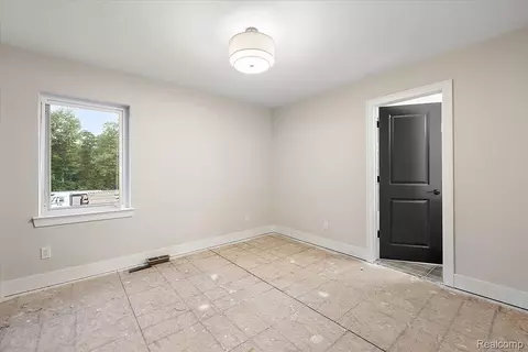 Bedroom - 50793 Timberstone Dr, Macomb, MI 48042 photo 5 of 8
