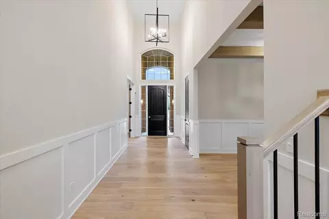 Entry Way - 50793 Timberstone Dr, Macomb, MI 48042 photo 2 of 5