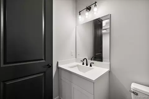 Bath - 50793 Timberstone Dr, Macomb, MI 48042 photo 1 of 13