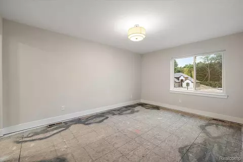 Bedroom - 50793 Timberstone Dr, Macomb, MI 48042 photo 3 of 8