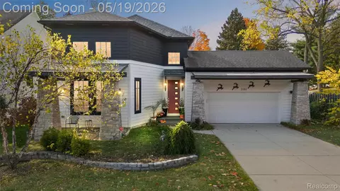 3181 Rabeeh Dr, Auburn Hills, MI 48326