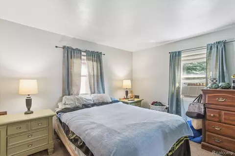 Bedroom - 7801 E Michigan Ave, Jackson, MI 49201 photo 2 of 4