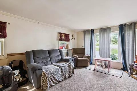 Living - 7801 E Michigan Ave, Jackson, MI 49201 photo 1 of 1
