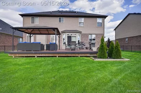 Exterior - 49281 Percheron Dr, Macomb, MI 48042 photo 5 of 6